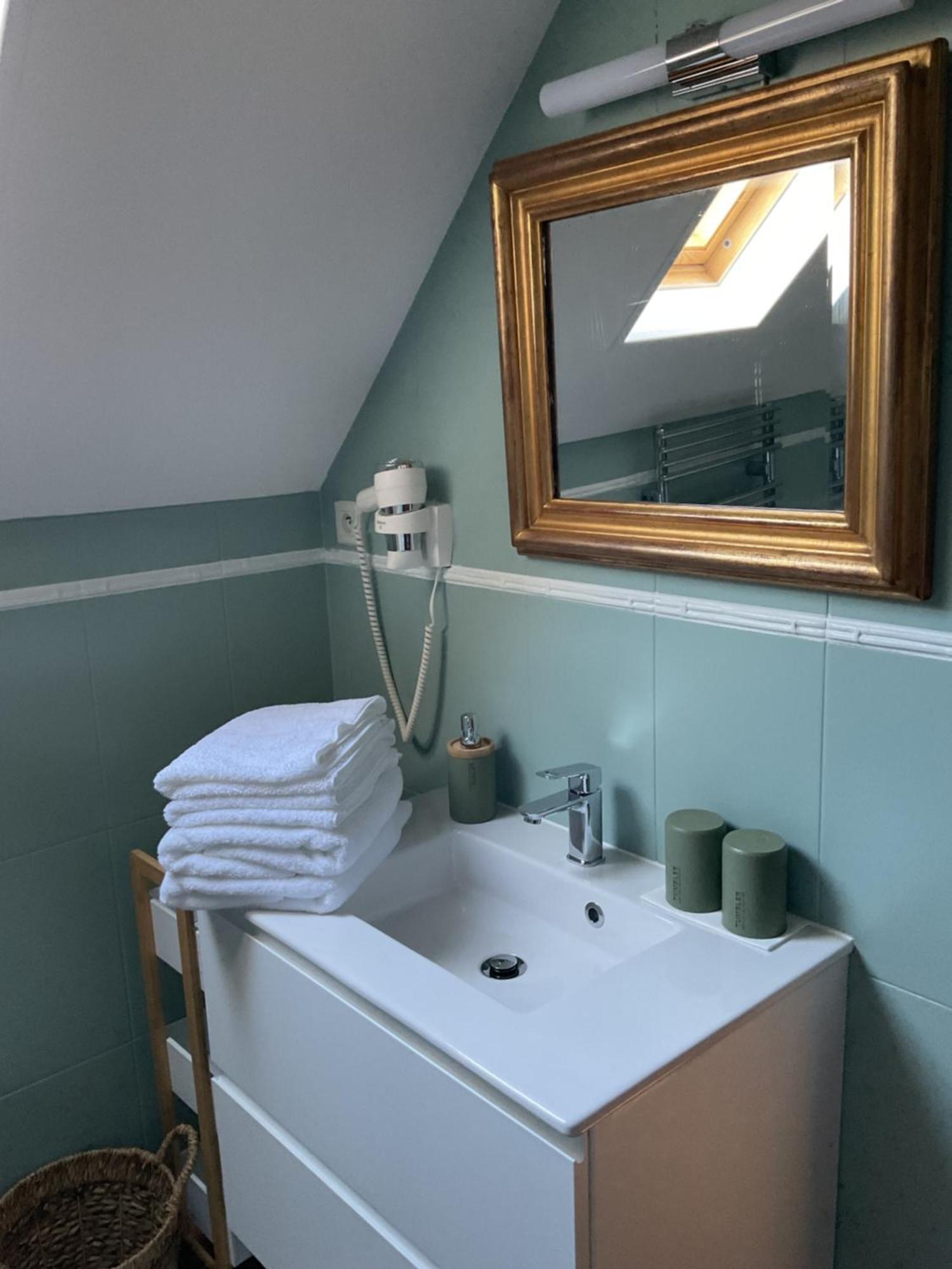 Manoir De La Croix-Sonnet Bed & Breakfast ทรูวิลล์-ซูร์-แมร์ ภายนอก รูปภาพ