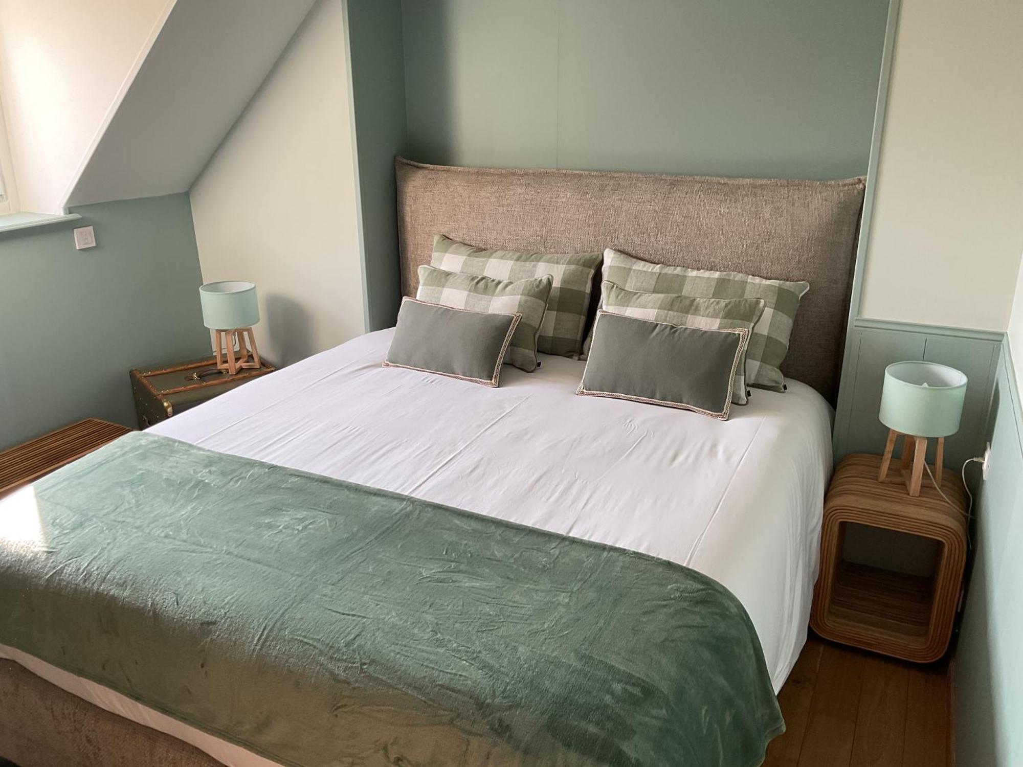 Manoir De La Croix-Sonnet Bed & Breakfast ทรูวิลล์-ซูร์-แมร์ ภายนอก รูปภาพ