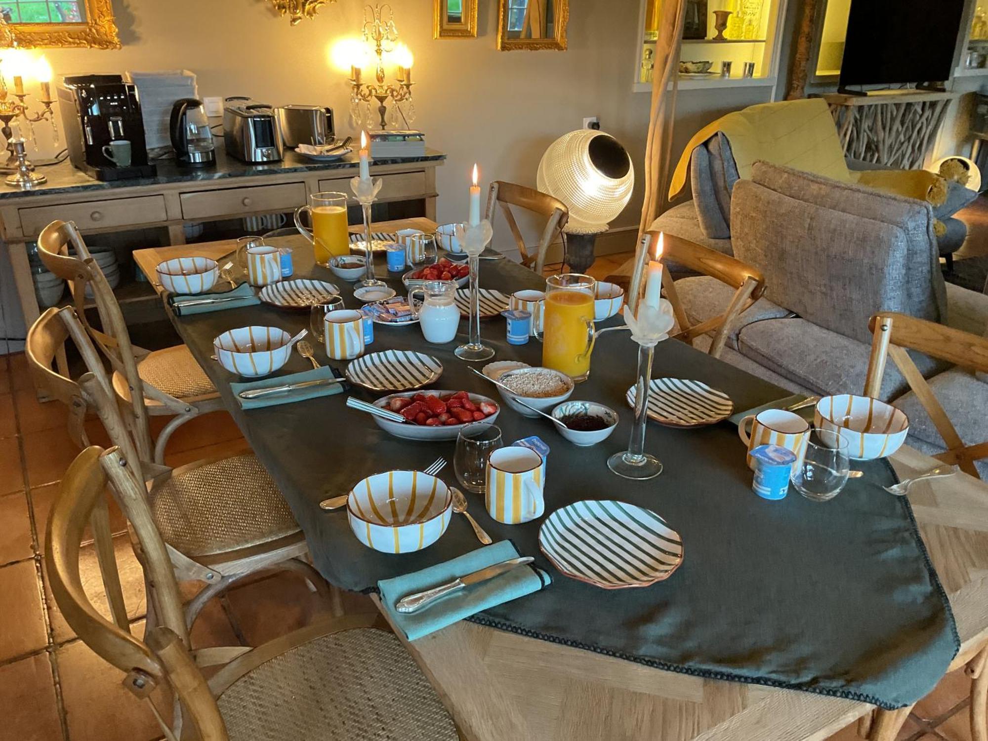 Manoir De La Croix-Sonnet Bed & Breakfast ทรูวิลล์-ซูร์-แมร์ ภายนอก รูปภาพ